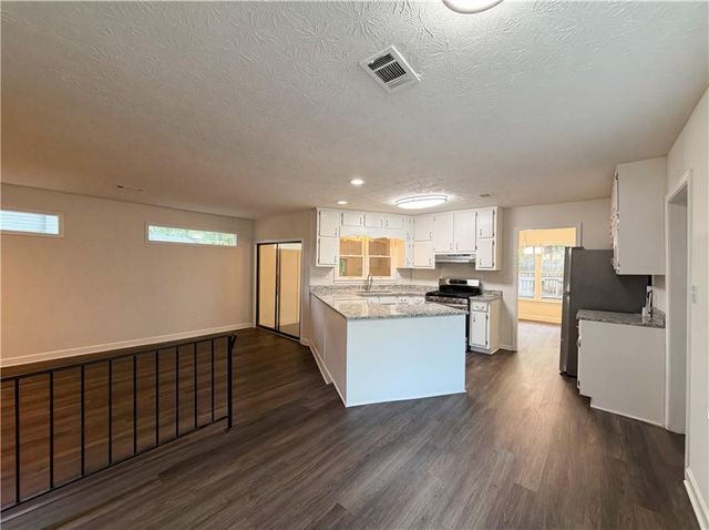 1430 Stoneleigh Hill Road, Lithonia, GA 30058