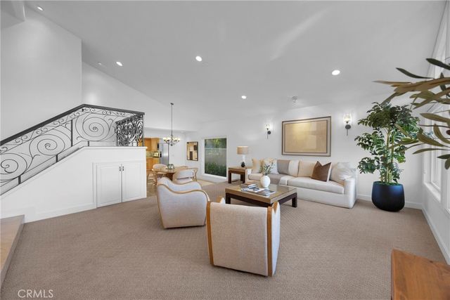 701 Pepper Tree, Long Beach, CA 90815