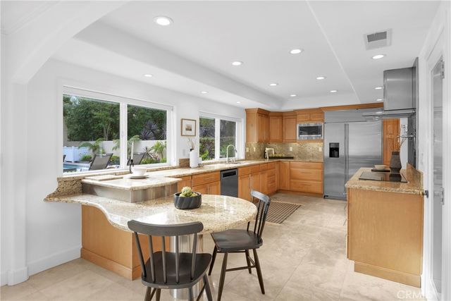 701 Pepper Tree, Long Beach, CA 90815