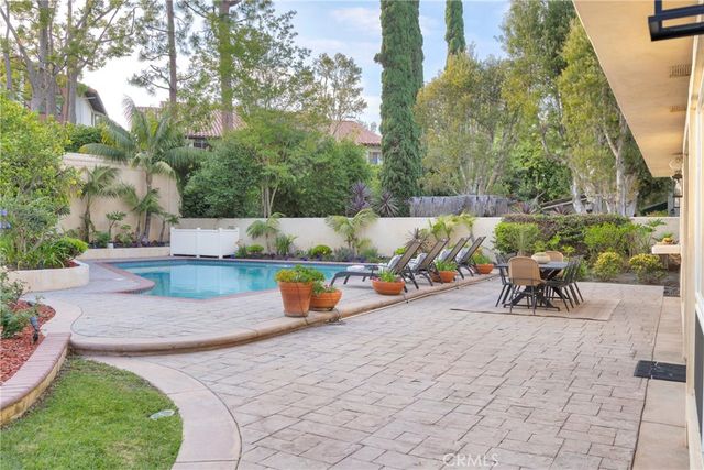 701 Pepper Tree, Long Beach, CA 90815
