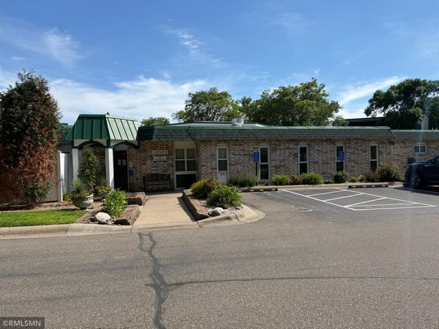 10511 Cedar Lake Road 309, Minnetonka, MN 55305