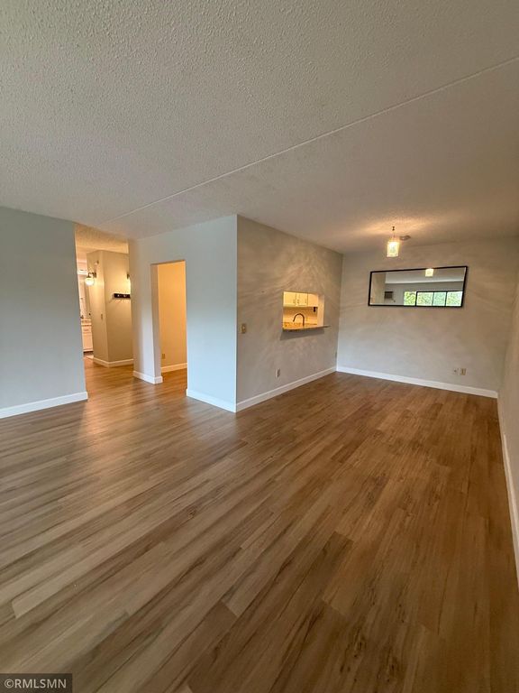 10511 Cedar Lake Road 309, Minnetonka, MN 55305 — photo 4