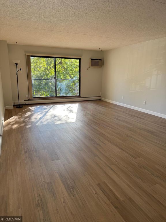 10511 Cedar Lake Road 309, Minnetonka, MN 55305 — photo 5