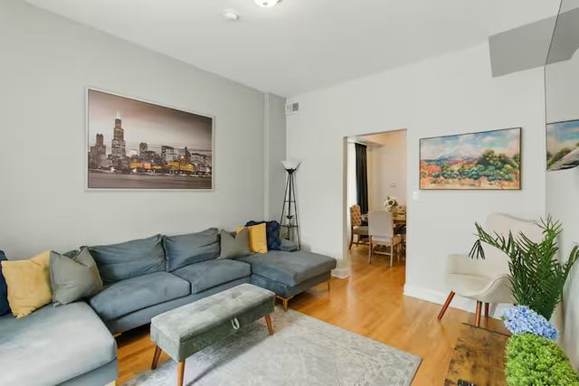 2724 W Division Street 2F, Chicago, IL 60622