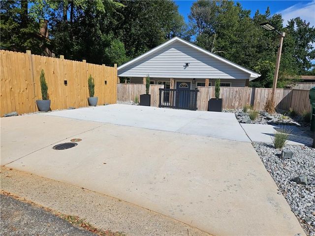 505 Kent Court, High Point, NC 27260