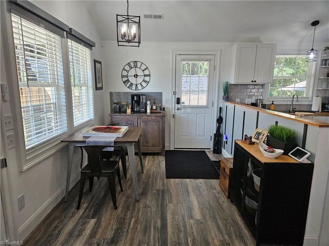 505 Kent Court, High Point, NC 27260