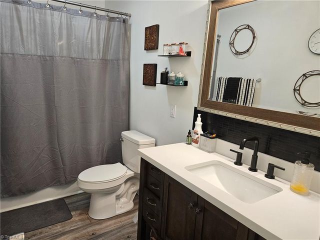 505 Kent Court, High Point, NC 27260