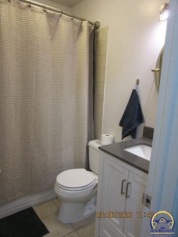 5308 SW 25th TER, Topeka, KS 66614