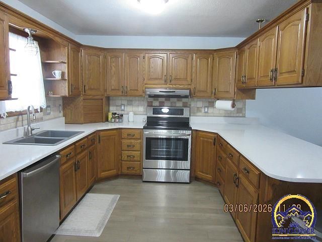 5308 SW 25th TER, Topeka, KS 66614