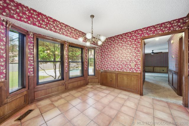 10406 S Vandalia Avenue, Tulsa, OK 74137