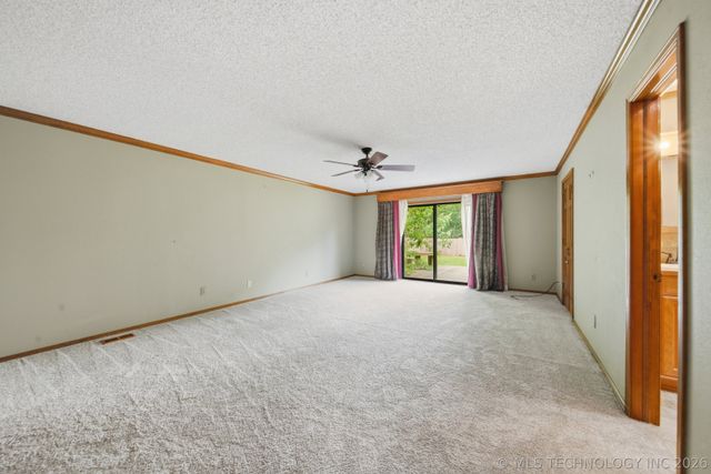 10406 S Vandalia Avenue, Tulsa, OK 74137