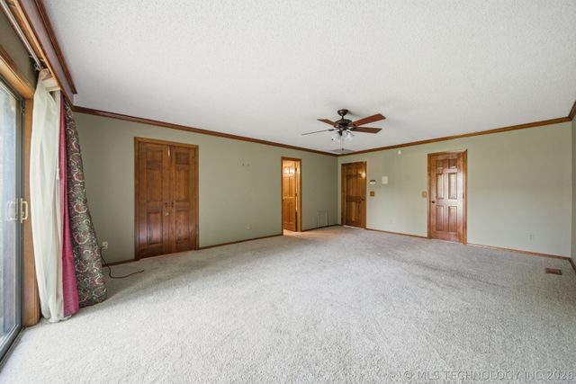 10406 S Vandalia Avenue, Tulsa, OK 74137