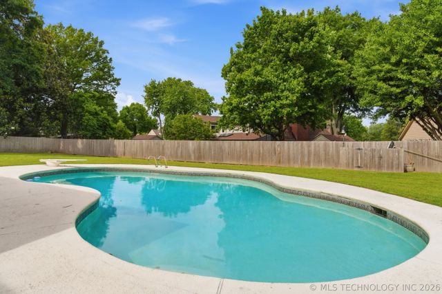 10406 S Vandalia Avenue, Tulsa, OK 74137