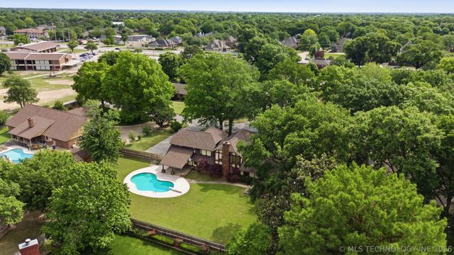10406 S Vandalia Avenue, Tulsa, OK 74137