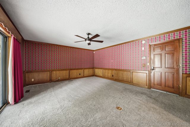10406 S Vandalia Avenue, Tulsa, OK 74137