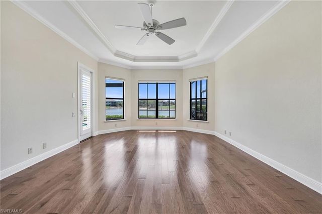 12348 Wisteria DR, Naples, FL 34120