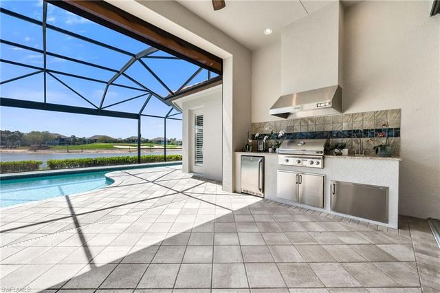 12348 Wisteria DR, Naples, FL 34120