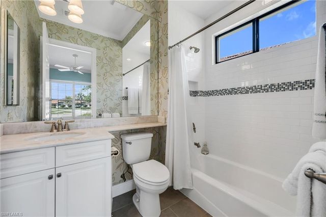 12348 Wisteria DR, Naples, FL 34120