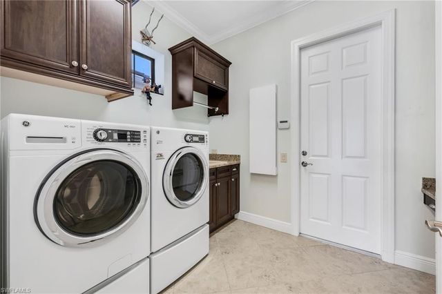 12348 Wisteria DR, Naples, FL 34120