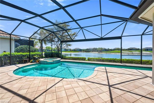 12348 Wisteria DR, Naples, FL 34120