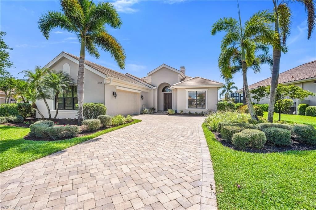12348 Wisteria DR, Naples, FL 34120
