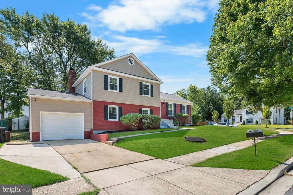 2101 WILLOWTREE LN, Temple Hills, MD 20748