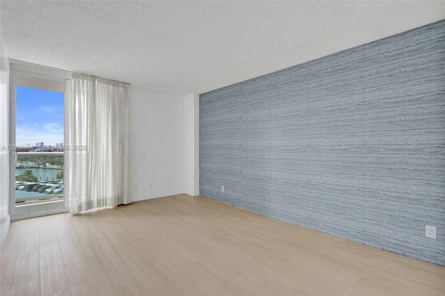 100 Bayview Dr 603, Sunny Isles Beach, FL 33160