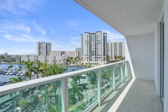 100 Bayview Dr 603, Sunny Isles Beach, FL 33160