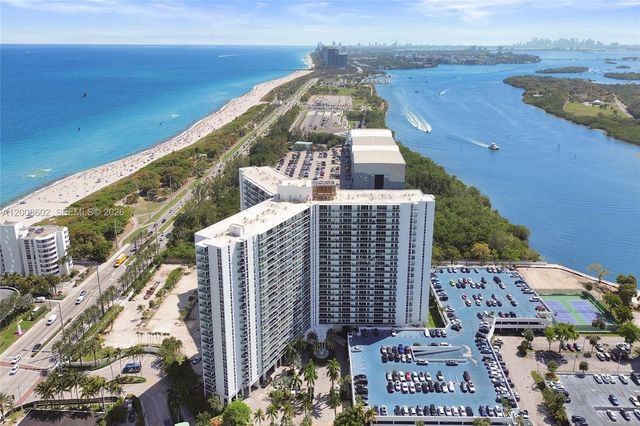 100 Bayview Dr 603, Sunny Isles Beach, FL 33160