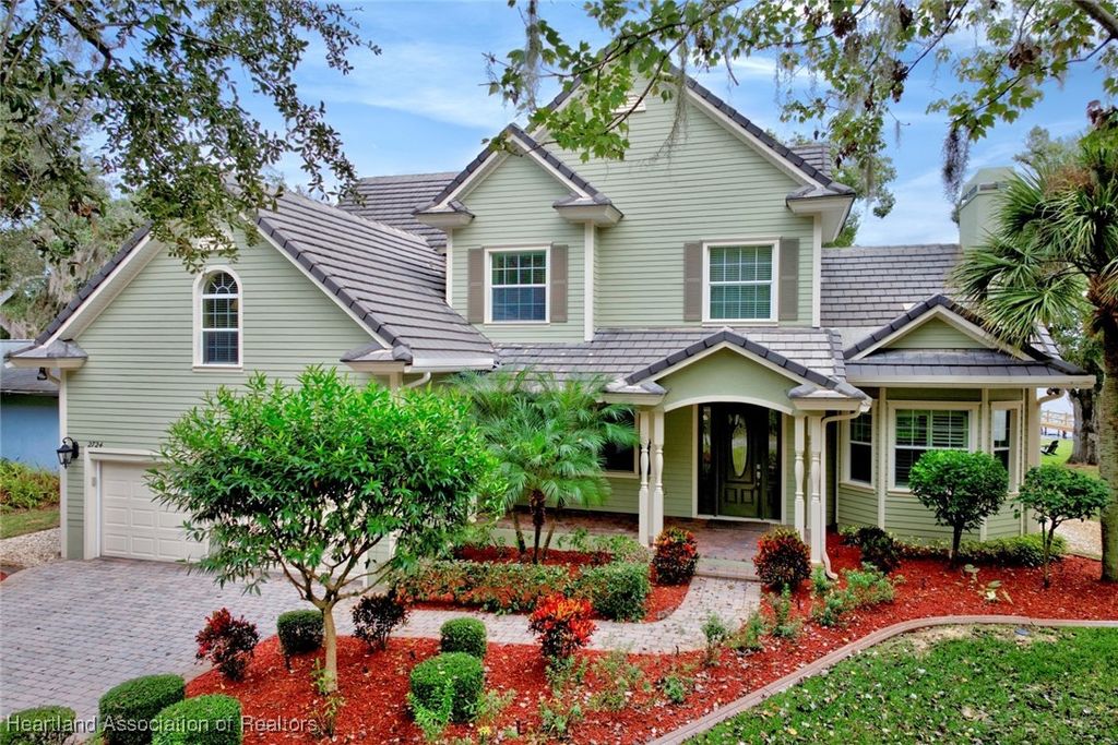 2724 Oak Beach Boulevard, Sebring, FL 33875