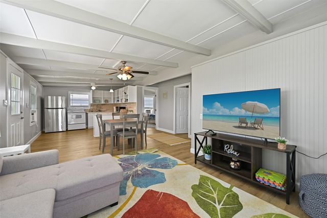 611 Fort Velasco Drive, Surfside Beach, TX 77541