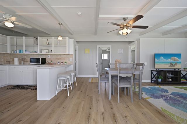 611 Fort Velasco Drive, Surfside Beach, TX 77541