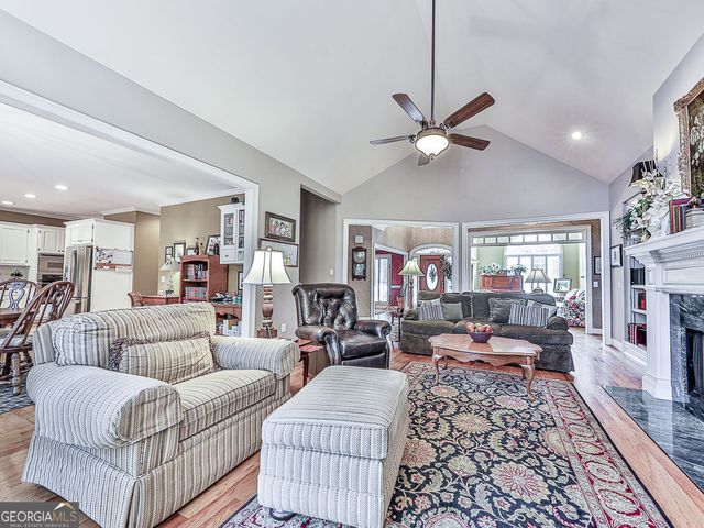 527 Fairway Drive, Woodstock, GA 30189