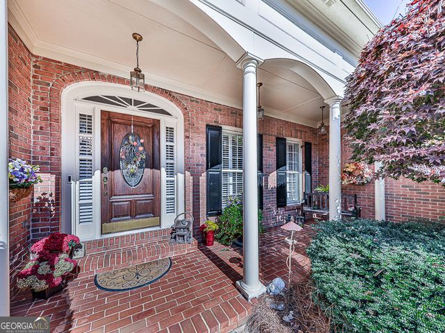 527 Fairway Drive, Woodstock, GA 30189