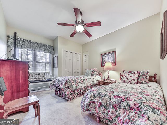 527 Fairway Drive, Woodstock, GA 30189