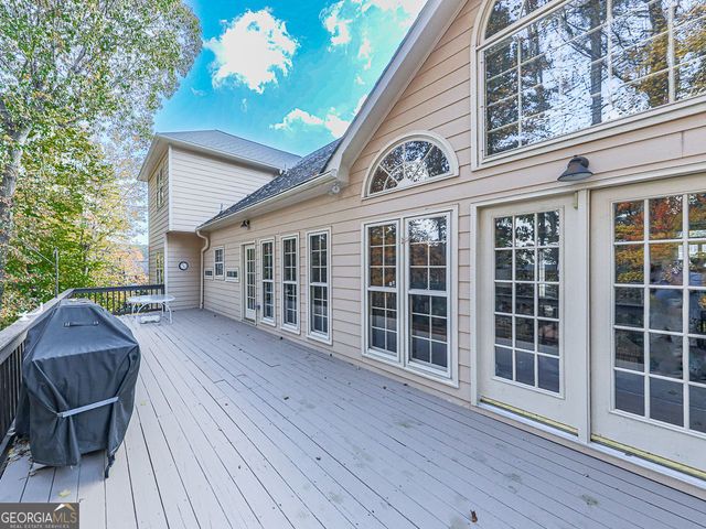 527 Fairway Drive, Woodstock, GA 30189