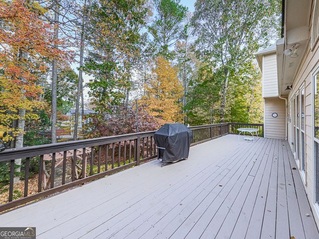 527 Fairway Drive, Woodstock, GA 30189