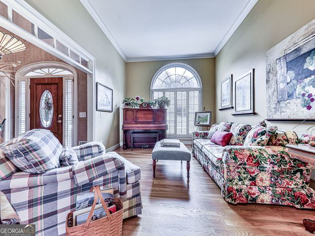 527 Fairway Drive, Woodstock, GA 30189