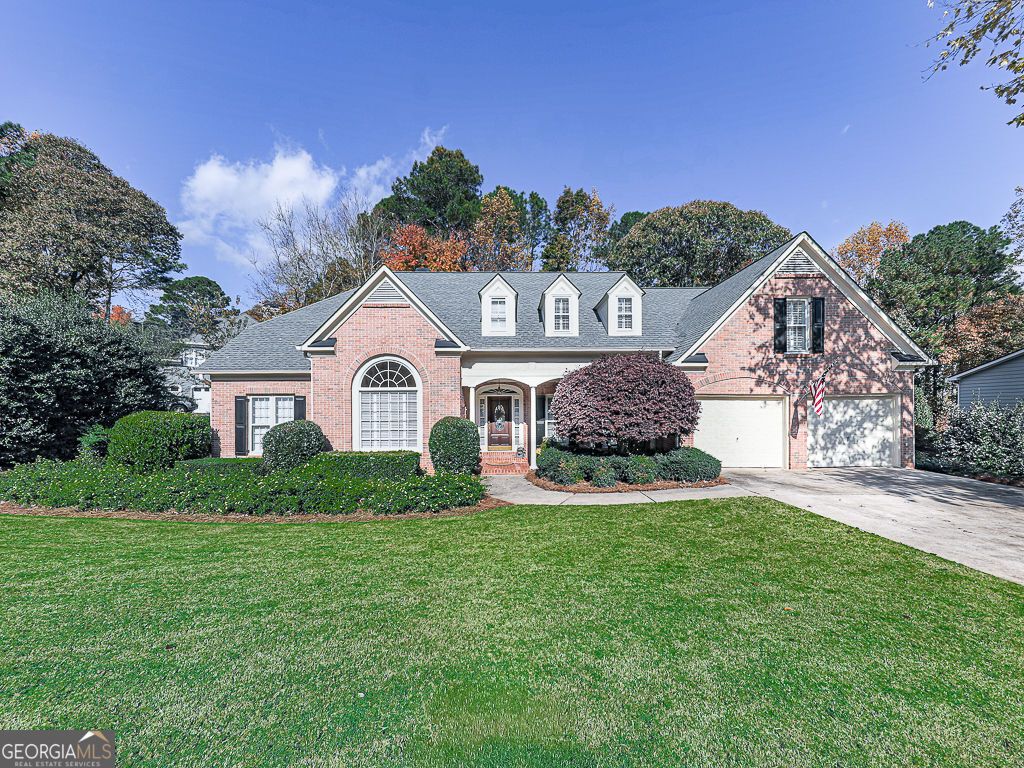 527 Fairway Drive, Woodstock, GA 30189