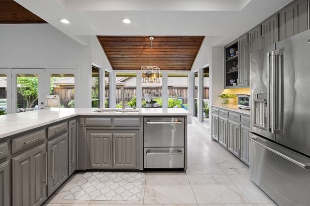 4203 Brooktree Lane, Dallas, TX 75287
