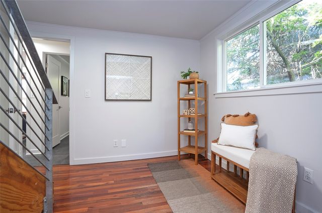 8738 Hamlet Avenue S, Seattle, WA 98118