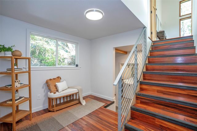 8738 Hamlet Avenue S, Seattle, WA 98118