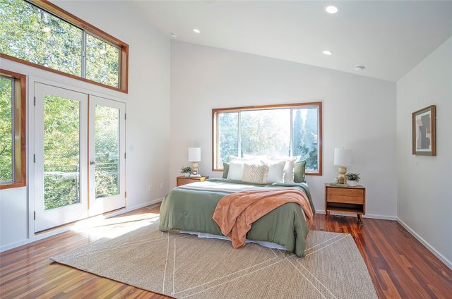 8738 Hamlet Avenue S, Seattle, WA 98118