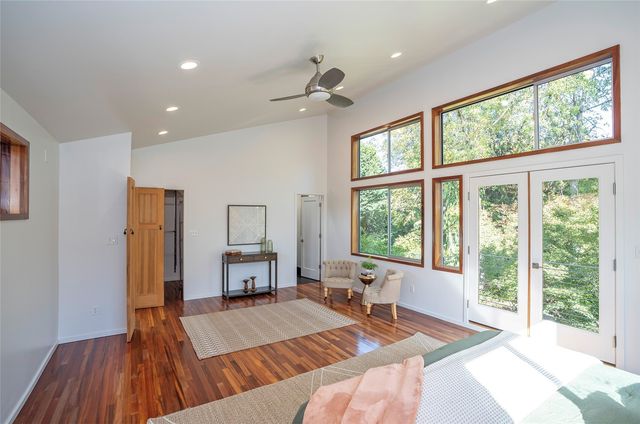 8738 Hamlet Avenue S, Seattle, WA 98118