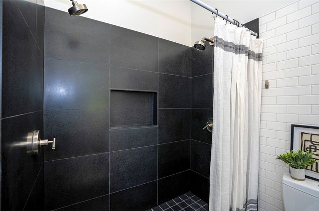 8738 Hamlet Avenue S, Seattle, WA 98118