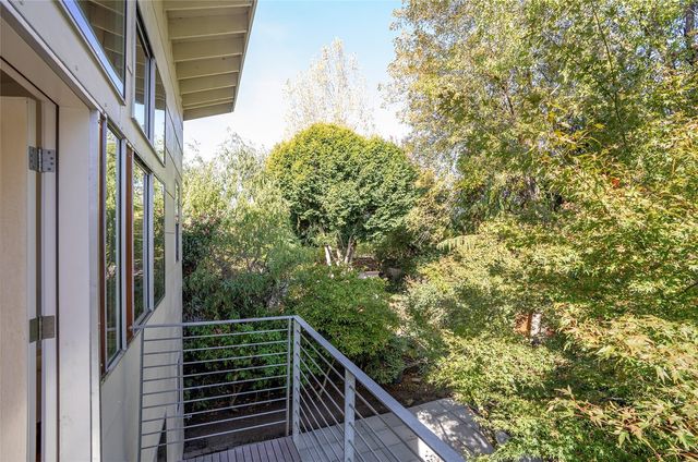 8738 Hamlet Avenue S, Seattle, WA 98118
