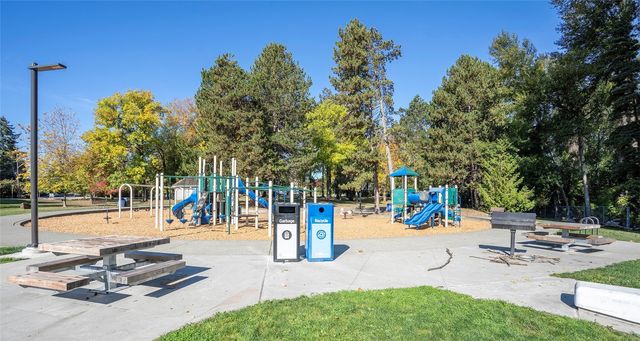 8738 Hamlet Avenue S, Seattle, WA 98118