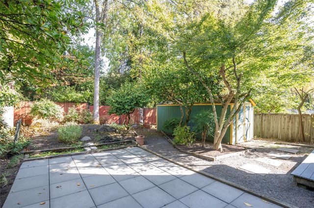 8738 Hamlet Avenue S, Seattle, WA 98118