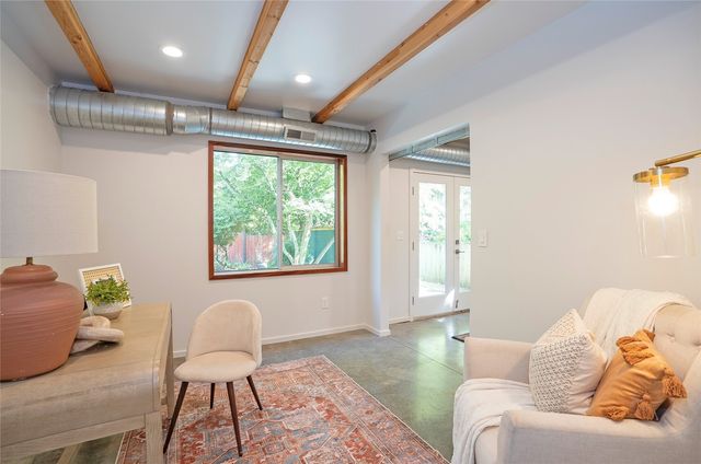8738 Hamlet Avenue S, Seattle, WA 98118