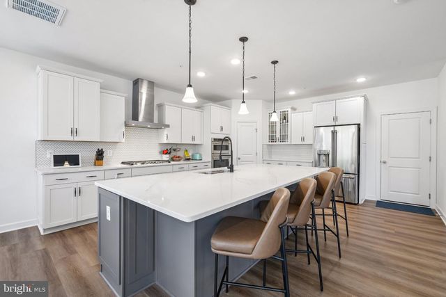 6807 FOUNTAIN PARK DR, Glenn Dale, MD 20769